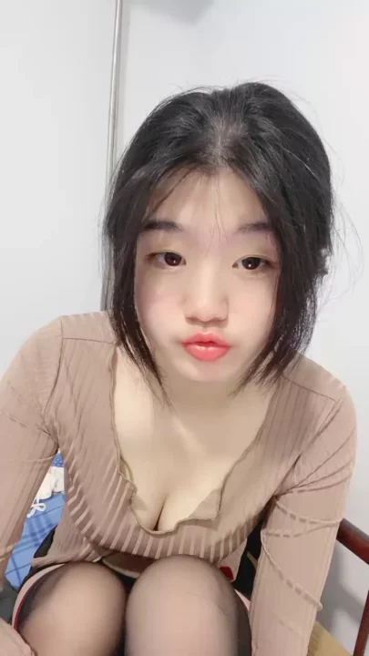 Screenshot 3 from Handheld FC2-PPV Masturbation Tease — Petite Asian in Black Lingerie