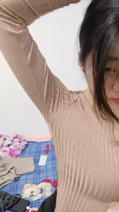 Screenshot 7 from Handheld FC2-PPV Masturbation Tease — Petite Asian in Black Lingerie