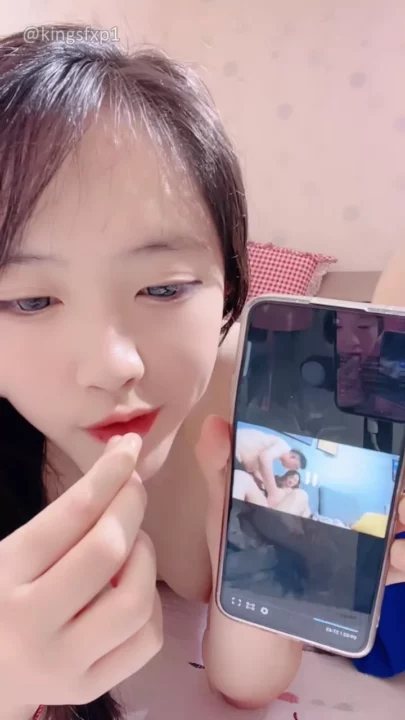 Screenshot 5 from Japanese POV Amateur Masturbation — Shaved Pussy Self-Shot with Phone
