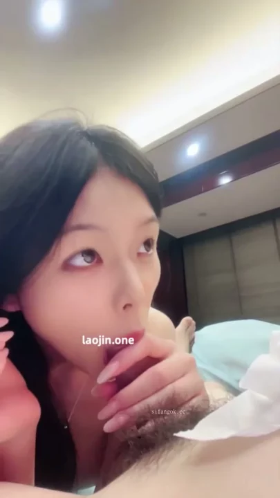 Screenshot 2 from Petite Japanese Beauty Delivers Squirting Blowjob in POV Scene