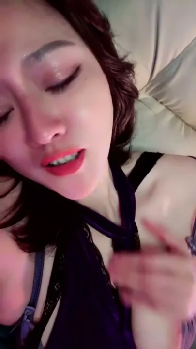 Screenshot 11 from FC2 Amateur POV Creampie — Slim Asian in Black Lingerie Uses Pink Toy for Squirting Climax [FC2-PPV-43382]