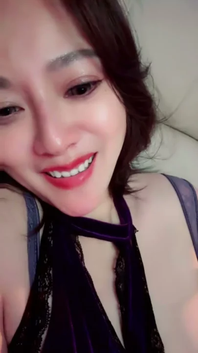 Screenshot 3 from FC2 Amateur POV Creampie — Slim Asian in Black Lingerie Uses Pink Toy for Squirting Climax [FC2-PPV-43382]
