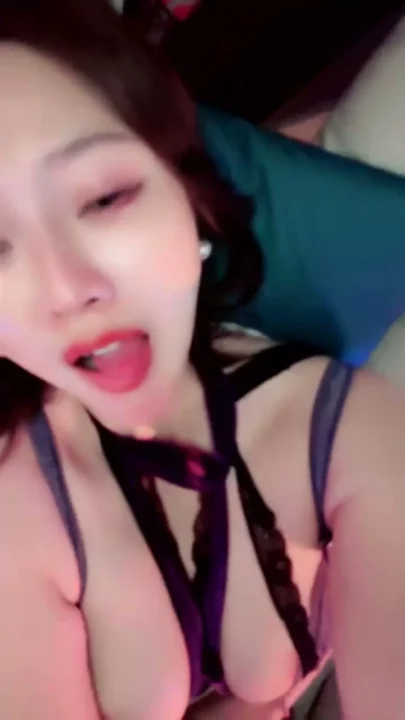 Screenshot 7 from FC2 Amateur POV Creampie — Slim Asian in Black Lingerie Uses Pink Toy for Squirting Climax [FC2-PPV-43382]