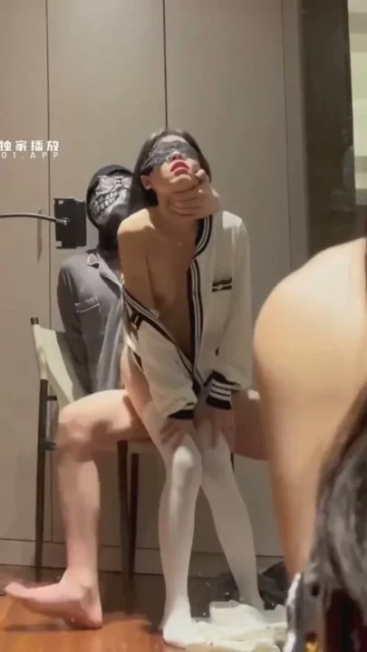 Screenshot 6 from Blindfolded Asian Elegance — Intense POV Creampie Featuring White Stockings [SIS001]
