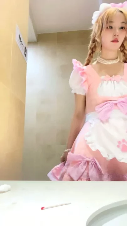 Screenshot 14 from Blonde Twin-Braided Maid Solo Exhibition — Outdoor & Bathroom Tease