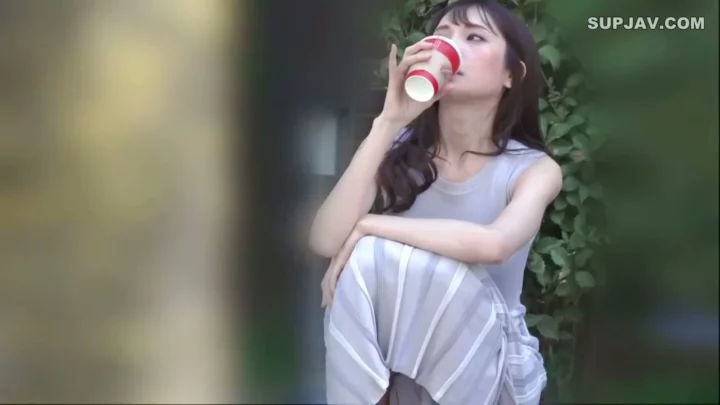 Screenshot 2 from Slim Japanese Mature Star in Rape-Play Fantasy — B-Cup Beauty with Full Face Shots