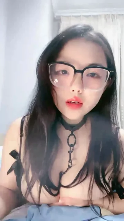 Screenshot 4 from Lele’s Creampie Encounter — POV Uncensored Japanese Amateur with Glasses and Choker