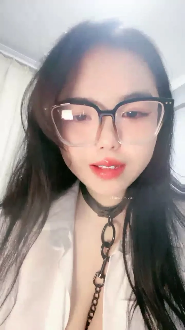 Play video: Lele’s Creampie Encounter — POV Uncensored Japanese Amateur with Glasses and Choker