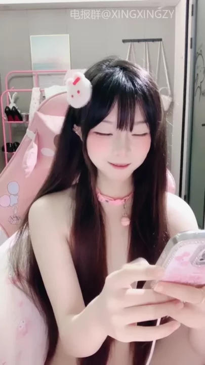 Uncensored POV Amateur — Petite Asian DaiDai Luo in Lingerie with Dildo Play のスクリーンショット 12