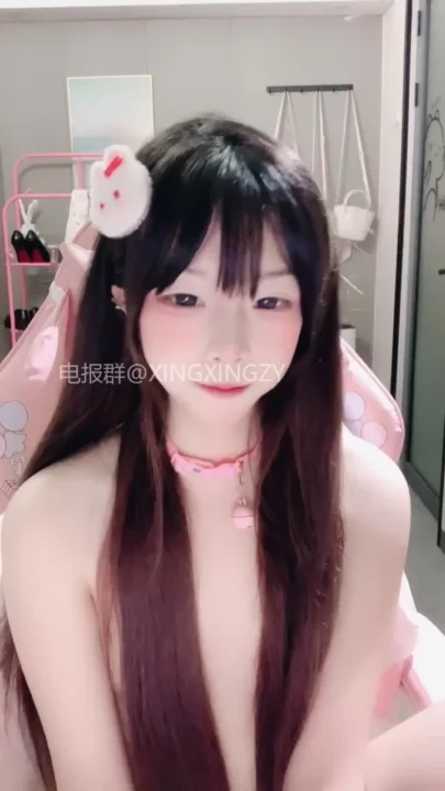 Uncensored POV Amateur — Petite Asian DaiDai Luo in Lingerie with Dildo Play のスクリーンショット 10