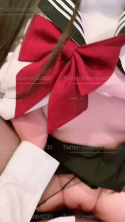 Screenshot 1 from Amateur Japanese Schoolgirl Fingering — Stockings and Uniform Creampie Finish [FC2-PPV-4874379]