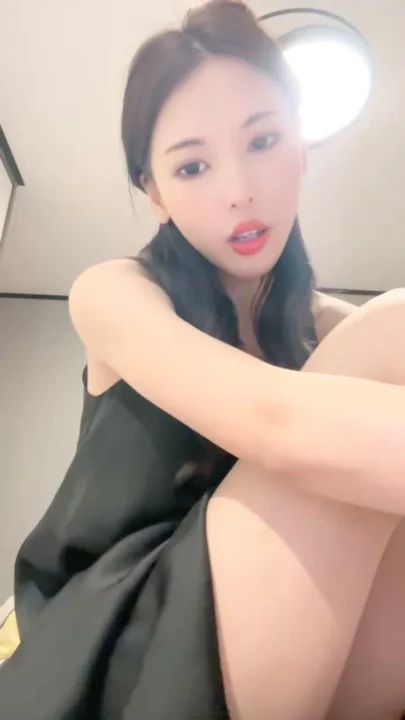 Screenshot 4 from Asian Beauty Solo Dildo Session — Handheld POV in Dorm Room [FC2-PPV]