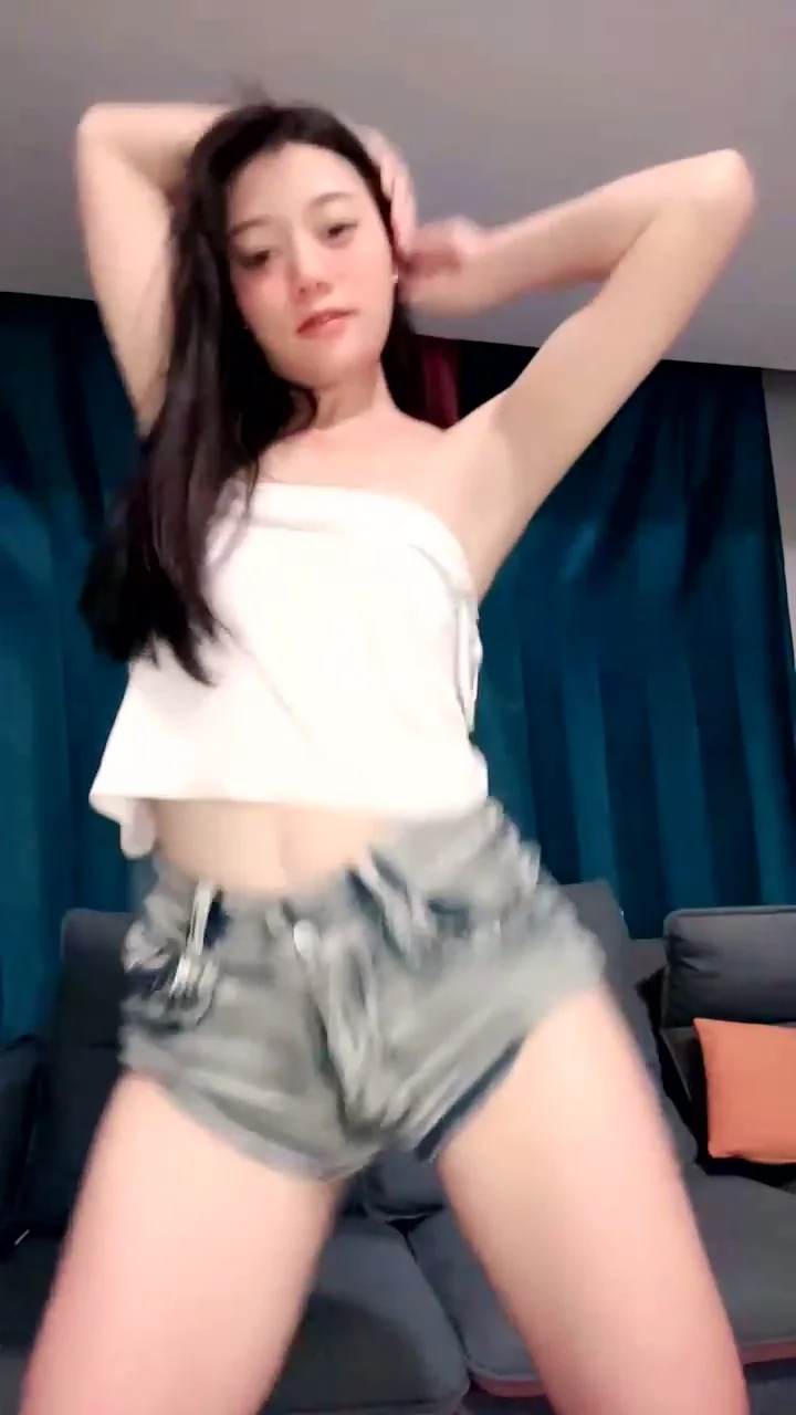 Play video: FC2-Style Uncensored POV — Vivi’s Real Bedroom Encounter with Hidden Partner