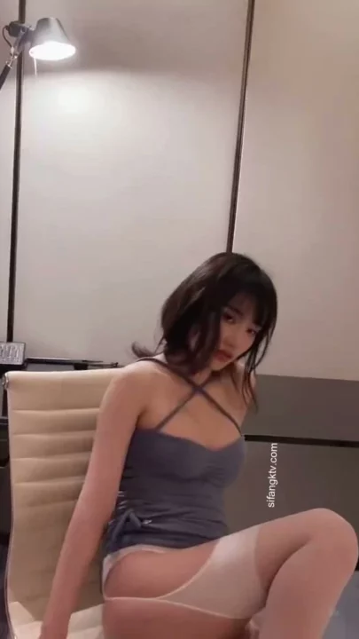 Screenshot 8 from Lingerie Tease Featuring Petite Office Lady in Stockings and Camisole — Solo JAV [PANS]