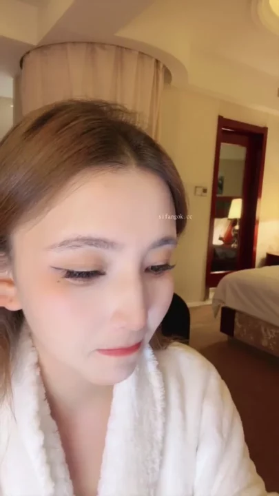 Screenshot 15 from Niuniu’s Fluffy Robe Solo — Petite Asian POV Tease