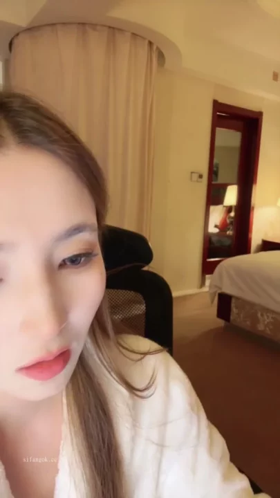 Screenshot 16 from Niuniu’s Fluffy Robe Solo — Petite Asian POV Tease