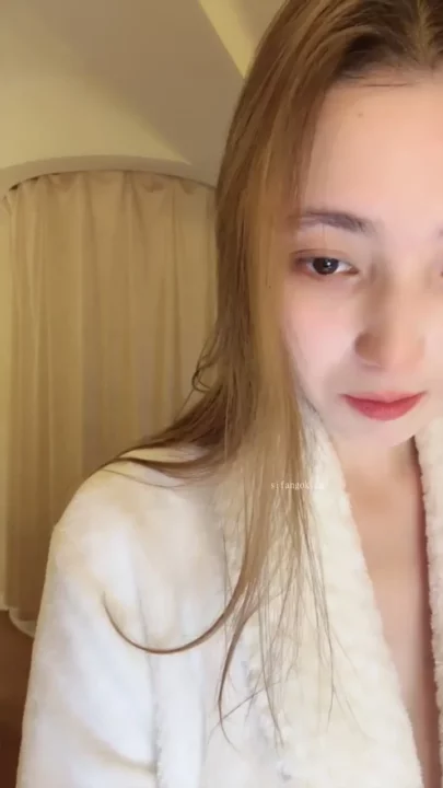 Screenshot 28 from Niuniu’s Fluffy Robe Solo — Petite Asian POV Tease