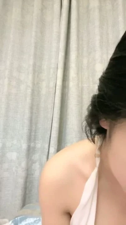 Screenshot 12 from Amateur Bedroom Encounter: Petite Asian Star in Uncensored POV Creampie and Blowjob