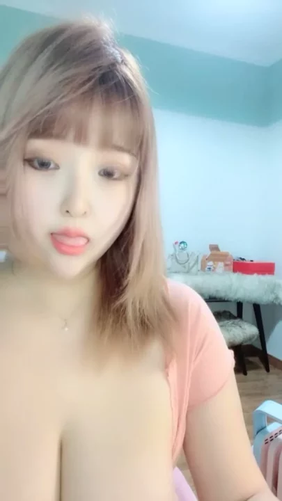 Screenshot 1 from Asian Amateur POV: Lingerie Strip to Creampie with Natural Beauty