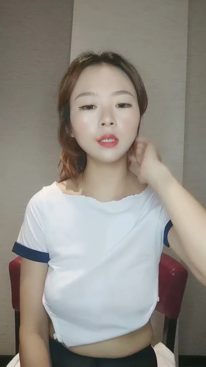 Play video: Uncensored Bathroom Solo — Petite East Asian Teases in Lingerie, Full Face Revealed