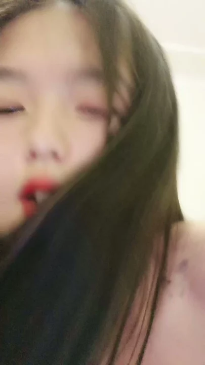 Screenshot 14 from Yuxin Asian Amateur POV — Vibration Toy Squirting Orgasm in Bedroom