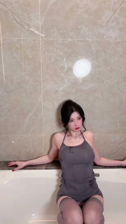 Screenshot 3 from Private Leak: Zhou Yuxi’s Sensual Bathroom Striptease in Lingerie & Stockings