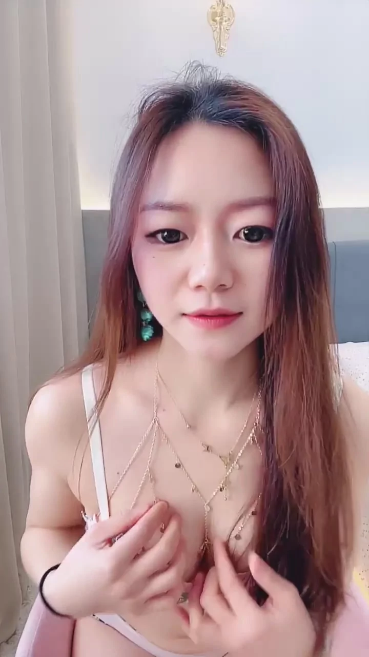 Play video: Xueer’s Lingerie Solo Session — Face Reveal & Natural Masturbation