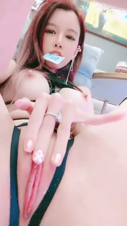 Screenshot 3 from Sasa’s Intimate Solo Session — Japanese Amateur POV with Glass Toy & Lingerie