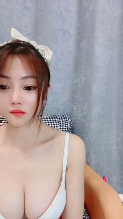 Screenshot 23 from FC2-PPV Livestreamer Yuyu Succumbs to Viewer Demands — Full Face Exposure & Interactive Dares