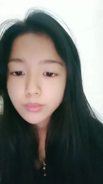 Screenshot 2 from Asian Amateur POV — Feifei’s Bathroom Livestream Leak with Off-Frame Partner