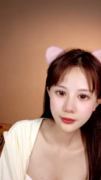 Screenshot 1 from Petite Asian Solo Session — Shanshan in Cat Ears Self-Pleasures on Cam