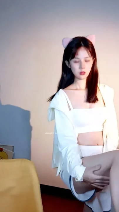 Screenshot 10 from Petite Asian Solo Session — Shanshan in Cat Ears Self-Pleasures on Cam