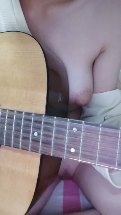 Screenshot 12 from Yumeng’s Guitar Solo — Uncensored Asian Amateur Masturbation Session