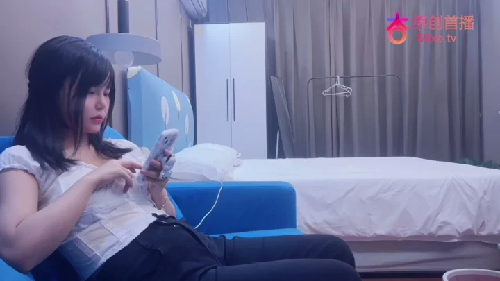 Screenshot 5 from Mature Asian Escort Experience — Uncensored Hotel POV with Creampie & Facial