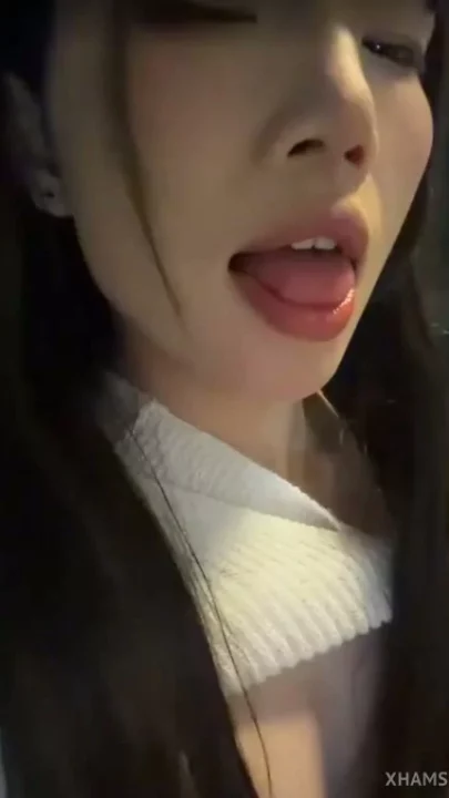 Screenshot 28 from Petite Asian Cam Girl Plays with Vibrator and Fingers Herself — Stockings & Heels