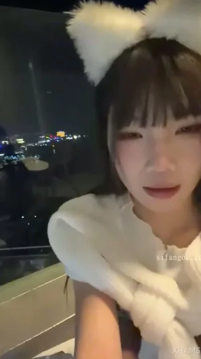 Screenshot 29 from Petite Asian Cam Girl Plays with Vibrator and Fingers Herself — Stockings & Heels