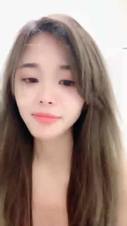 Screenshot 11 from Ranran’s First-Ever Face Reveal — Asian Amateur Goes Wild with Dildo in Leaked Livestream