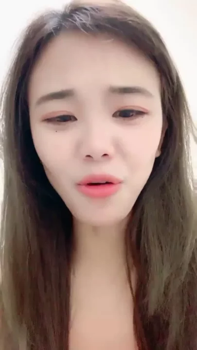 Screenshot 10 from Ranran’s First-Ever Face Reveal — Asian Amateur Goes Wild with Dildo in Leaked Livestream