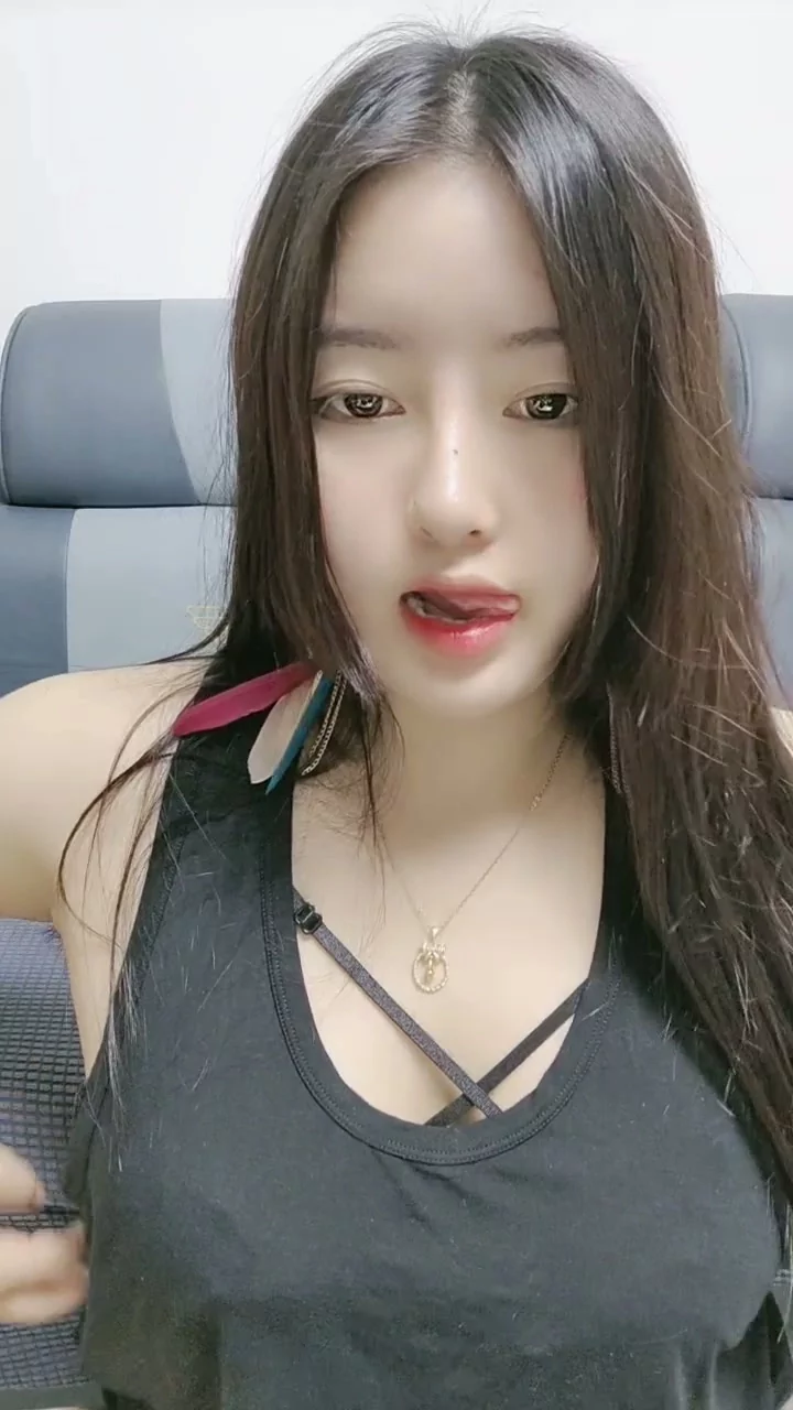 Play video: Asian POV Uncensored — Yumeng Takes Dildo and Facial in Amateur Leak