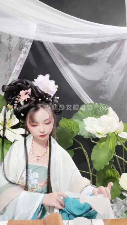 Screenshot 9 from Traditional Hanfu Solo Scene — Petite Asian Beauty Unveils Her Body
