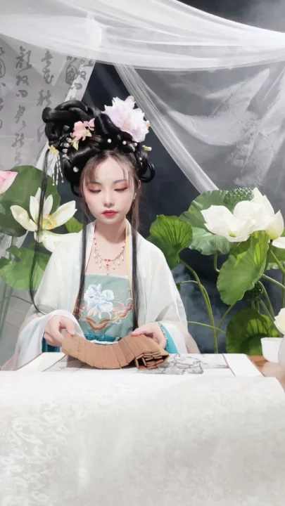 Screenshot 10 from Traditional Hanfu Solo Scene — Petite Asian Beauty Unveils Her Body