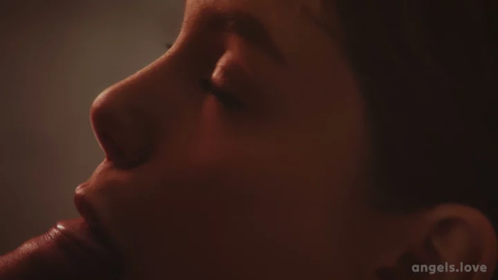 Screenshot 4 from European Threesome POV — Xinxin Faces Deep Throat and Double Penetration