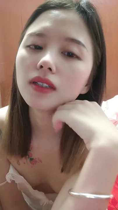 Screenshot 9 from Lulu’s FC2 Solo Session — Red Lips & Lingerie Masturbation