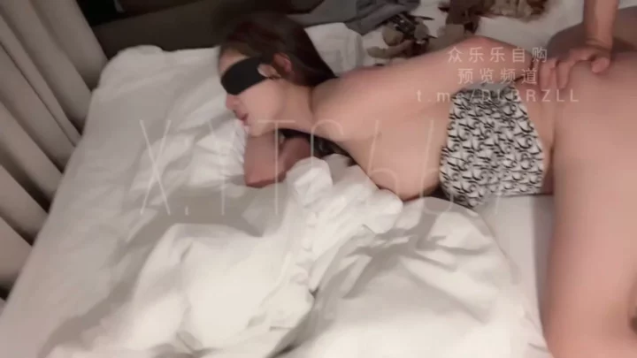 Screenshot 15 from Blindfolded Petite Asian in Black Lingerie — FC2 POV Creampie & Oral Action