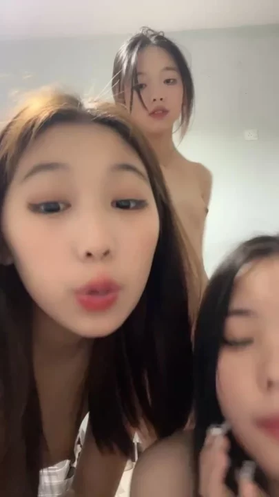Screenshot 4 from Amateur Threesome POV — Three Face-Shown Japanese Lesbians Uncensored