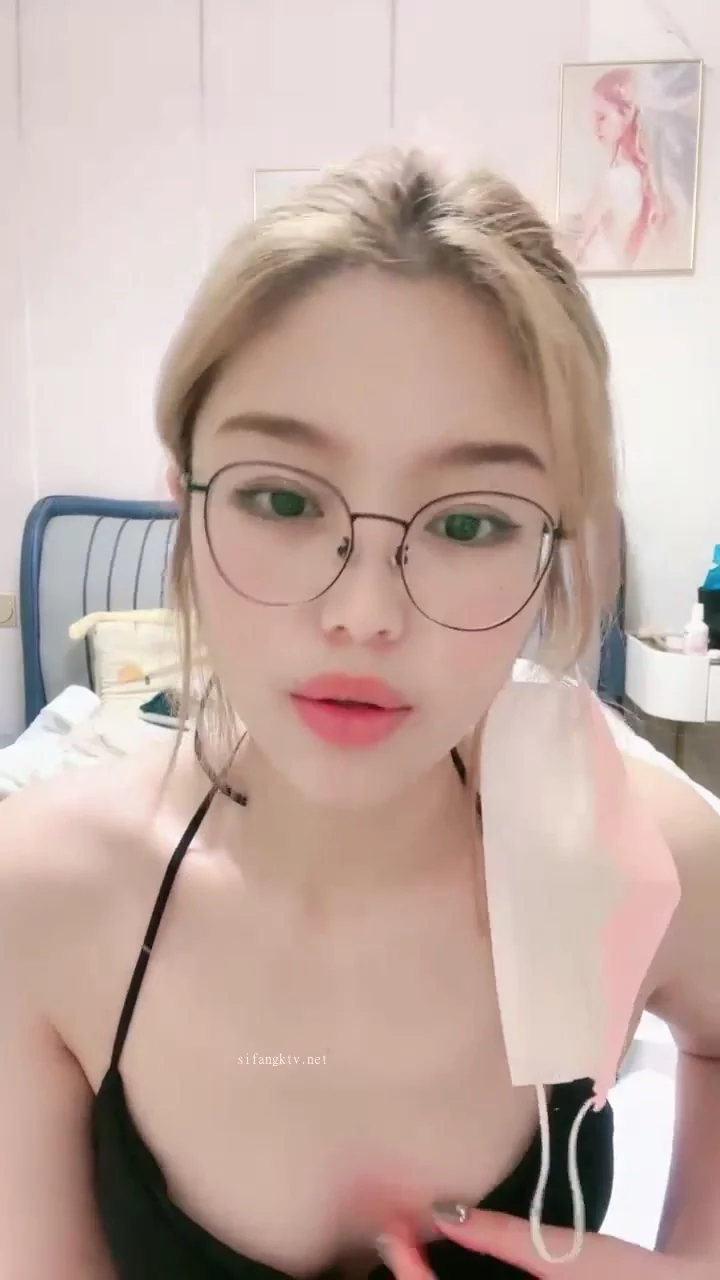 Play video: Shanshan in Uniform: POV Japanese Amateur Schoolgirl Scene with Face Reveal