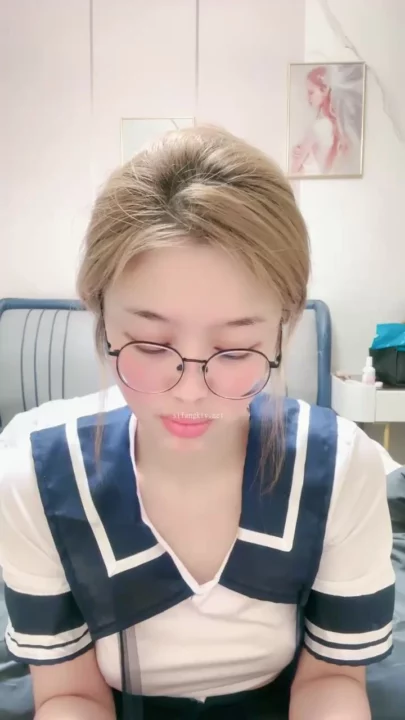 Screenshot 33 from Shanshan in Uniform: POV Japanese Amateur Schoolgirl Scene with Face Reveal