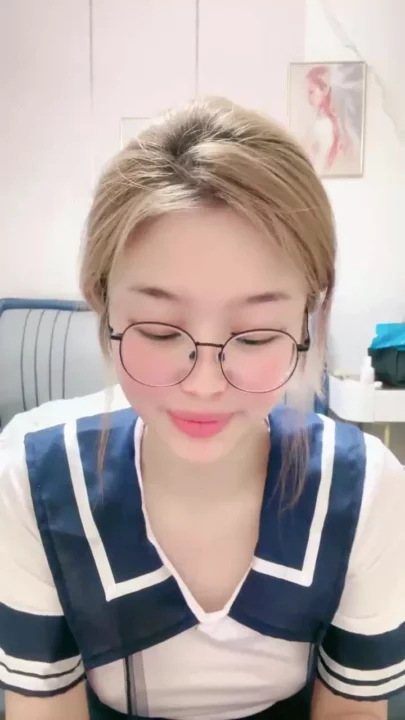 Screenshot 38 from Shanshan in Uniform: POV Japanese Amateur Schoolgirl Scene with Face Reveal
