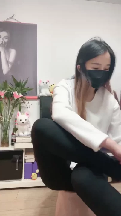 Screenshot 32 from Yueyue’s Playful Tease — Cute Cartoon Robe & Lace Lingerie in Japanese POV Scene
