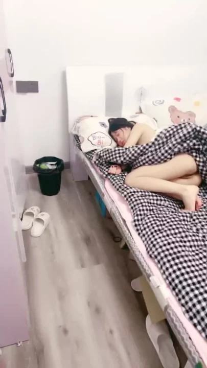 Screenshot 6 from FC2-PPV Raw Footage: Vivi Takes Creampie While Sleeping in Hotel — Japanese POV Action